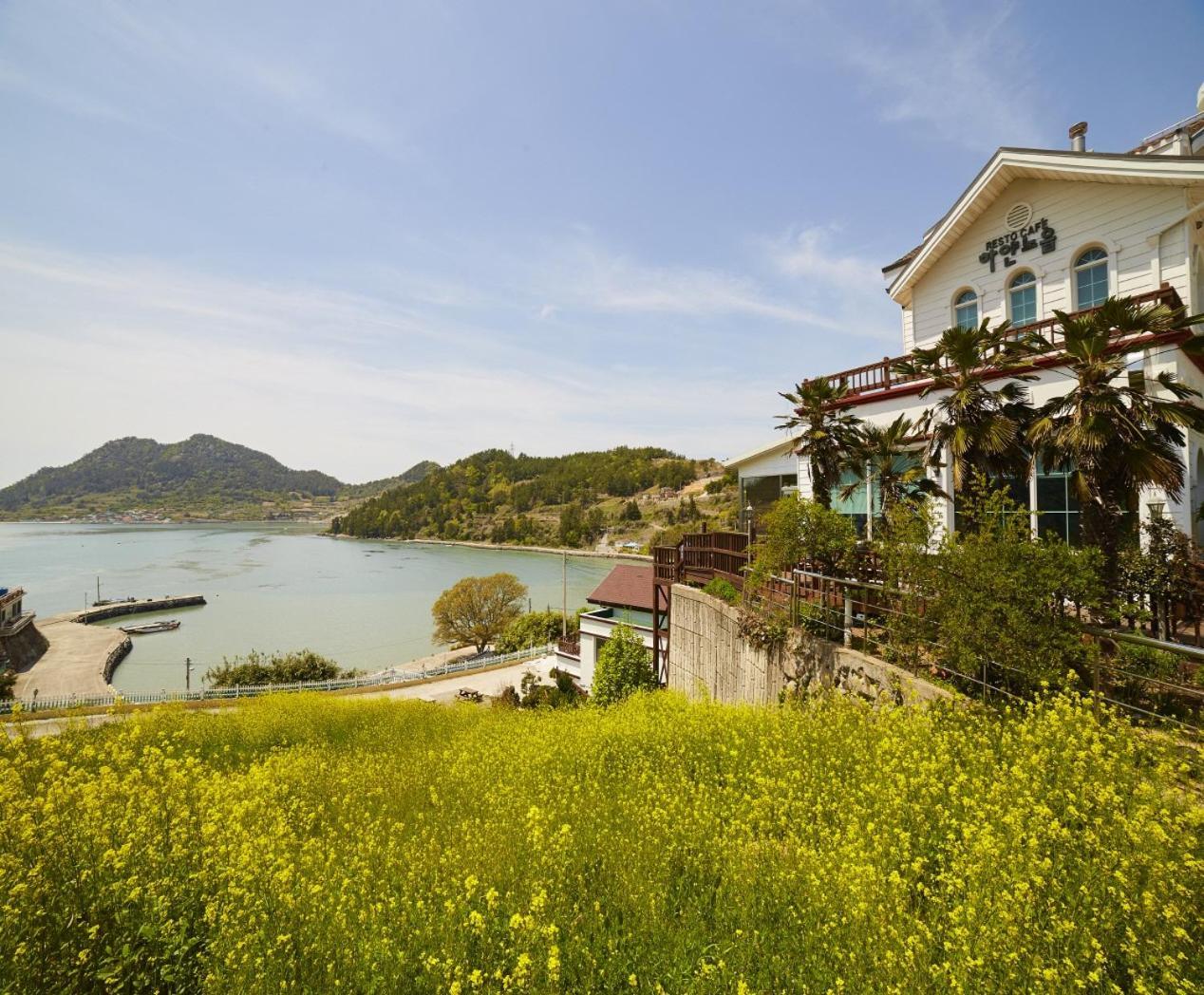 Goheung Hayan Noeul Hotel Exterior foto
